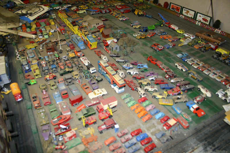 C12.02.06_Leblanc_Shop_6.jpg (160250 bytes)