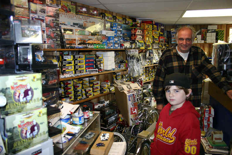 C12.02.06_Leblanc_Shop_7.jpg (171397 bytes)